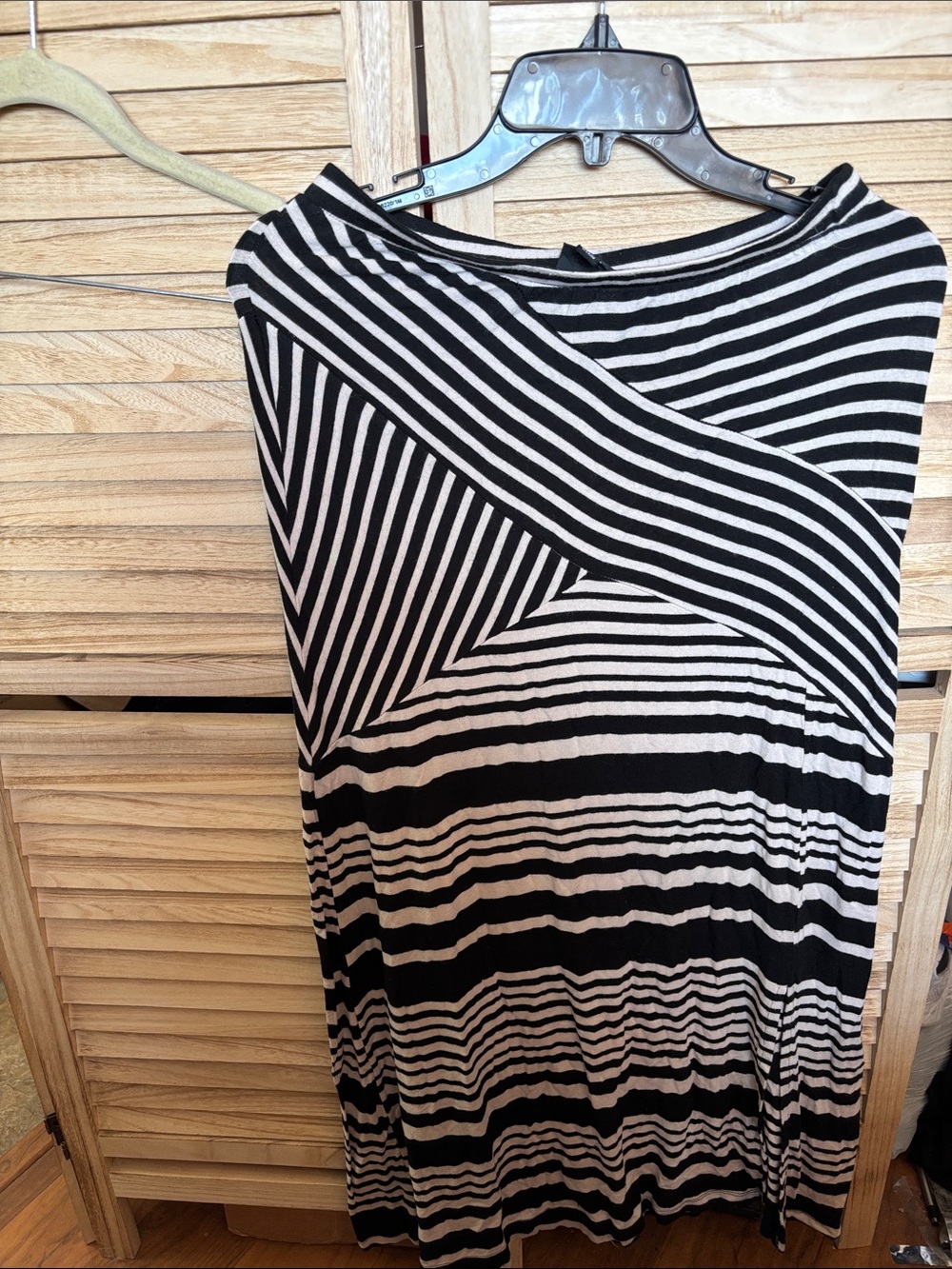 bobeau Black and Cream Striped Maxi Skirt Medium